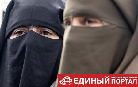 Талибы запрещают женщинам учиться без никабов