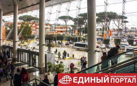 В аэропорту в Италии умерла украинка