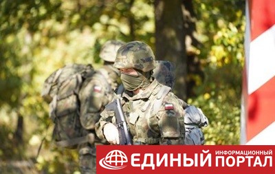 Польша увеличила число военных на границе с Беларусью