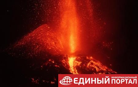 Извержение вулкана на Канарах усилилось