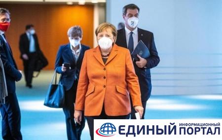 Меркель выразила обеспокоенность приростом COVID-больных в Германии
