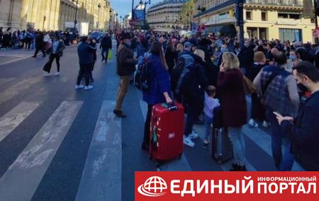 В Париже эвакуировали вокзал из-за подозрительной сумки