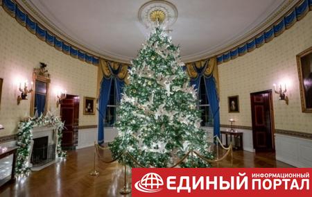 В Белом доме установили 41 рождественскую ель
