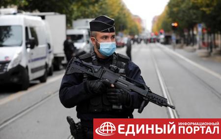В Каннах напали на полицию: нападавший в критическом состоянии