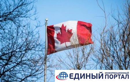 Канада эвакуирует семьи своих дипломатов из Украины