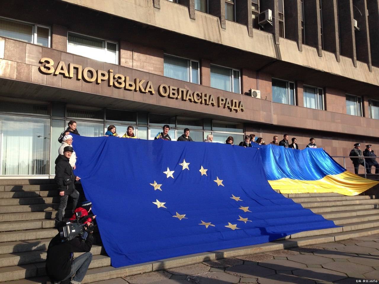 Акции в поддержку Евромайдана прошли в Запорожье