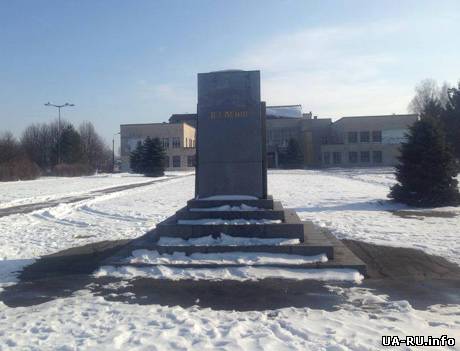 В Хмельницкой области украли памятник Ленину