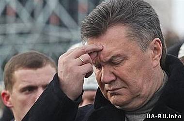 В.Янукович, Н.Азаров и В.Рыбак приняли участие в Рождественском молебне