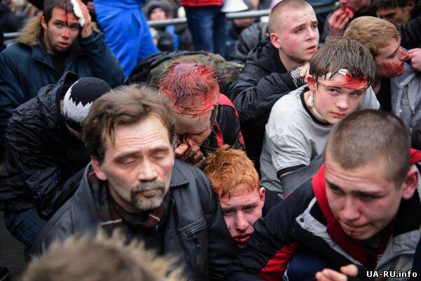 В больницы Харькова доставлены 97 пострадавших в стычках возле облгосадминистрации