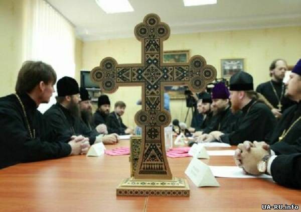 Церковные деятели Украины возложили ответственность перед Богом и людьми за насилие в АРК на РФ