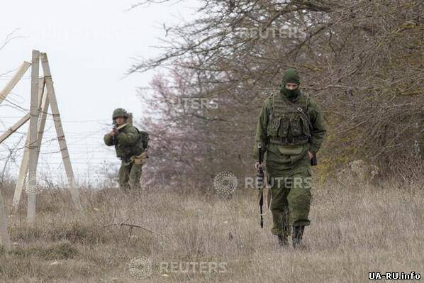 В Крыму знаменитый военный фотограф Баз Ратнер оказался под прицелом автомата