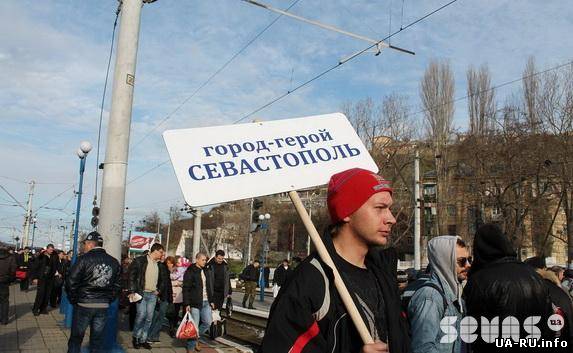 С Севастополя везут 9 автобусов на антимайдан