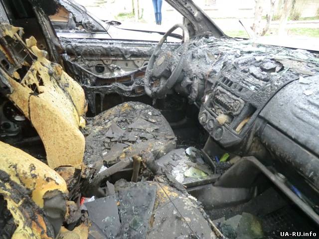 В Харьковской области сожгли авто у райсуда