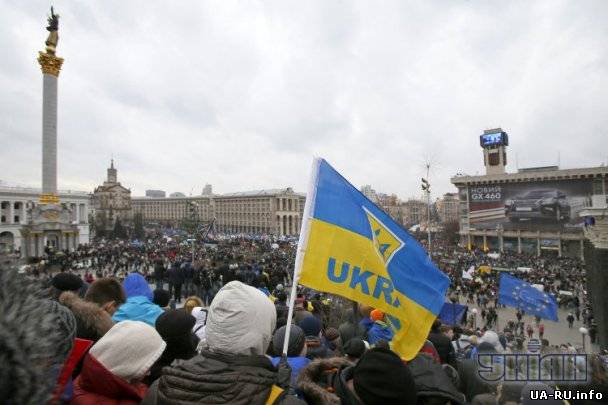 "Свобода" грубо выгнала Женскую сотню самообороны Майдана с КГГА