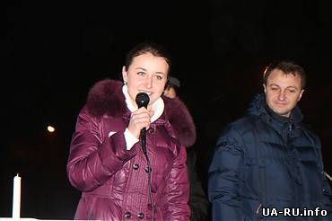 На николаевском Майдане активисты хором пели рождественские колядки