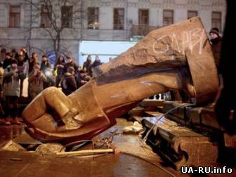 В КГГА не исключают востановления памятника Ленину