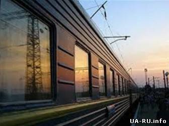 Жители Днепропетровской области заблокировали железную дорогу и остановили поезд с военными
