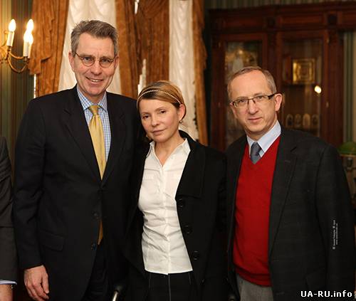 Ю.Тимошенко обсудила с Я.Томбинськи и Дж.Пайеттом возможности выхода из кризиса