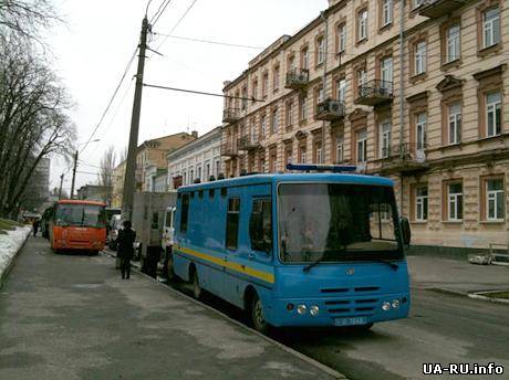 Из Донецка в Киев едут автобусы с силовиками