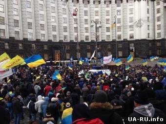 Активисты Евромайдана начнут бессрочное блокирование здания АП