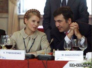 М.Саакашвили встретился с Ю.Тимошенко и 3 часа говорил о Крыме