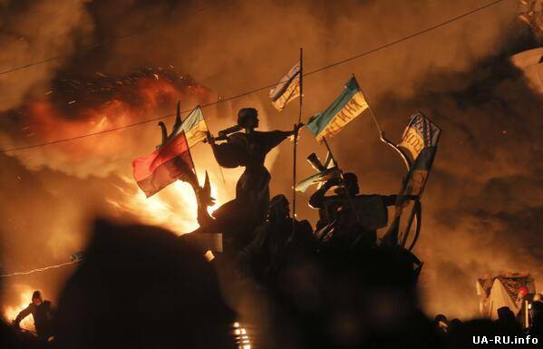 Киевскую консерватрию погасили. ТЦ "Глобус" еще горит.
