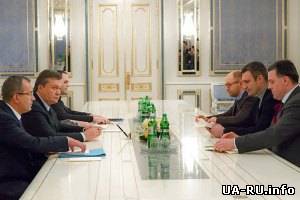 Кличко, Яценюк и Тягнибок снова пошли на переговоры с Януковичем