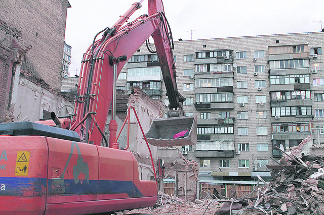 В Киеве разрушили дом Грушевского(видео)