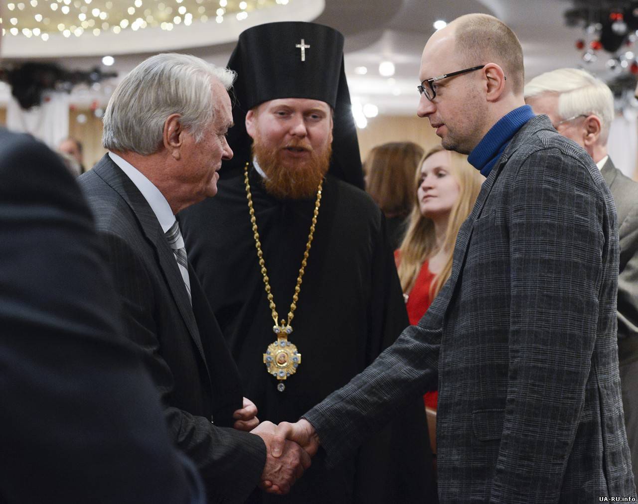 Яценюк, Е.Тимошенко и депутаты "Батькивщины" посетили Рождественское принятия у Патриарха Филарета