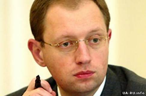 Яценюк говорит, что существует возможность проведения выборов в 2014 году