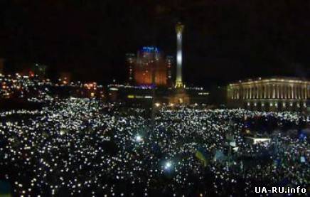 В новогоднюю ночь на майдане Незалежности украинцы попытались побить мировой рекорд