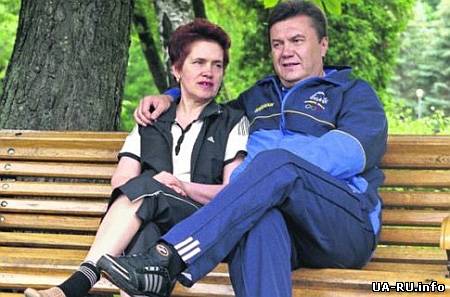 Людмила Янукович вступилась за Евромайдан и требовала развода?