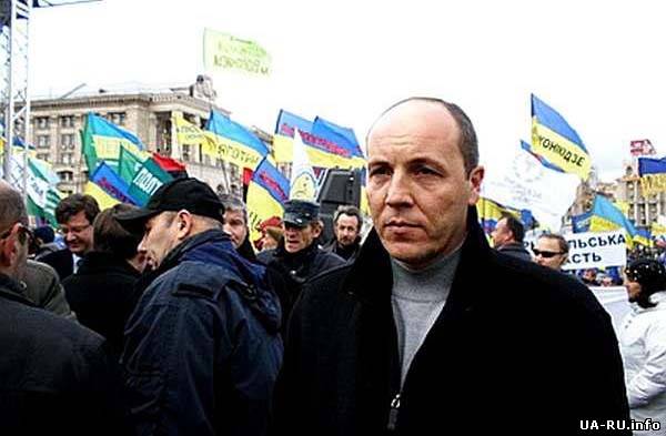 Парубий: Киевский гарнизон внутренних войск перешел на сторону народа