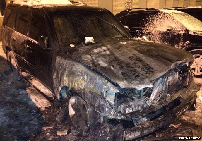 В Харькове сожгли Lexus депутата от «Батькивщины» (фото)