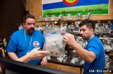 Штат Колорадо легализировал марихуану: за первый день было заработано более миллиона долларов