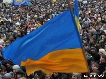 Совет ВО «Майдан» поддержал восстановление Конституции 2004 года