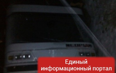 В России автобус ветром сдуло в кювет
