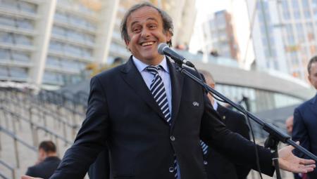 Мишель Платини снял свою кандидатуру с выборов президента ФИФА