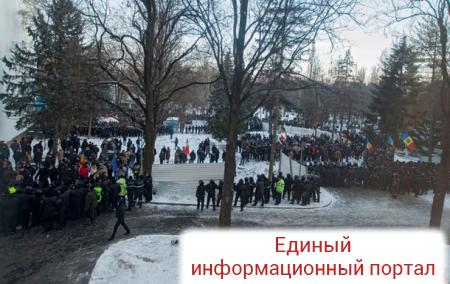 В Молдове новые протесты после утверждения Кабмина