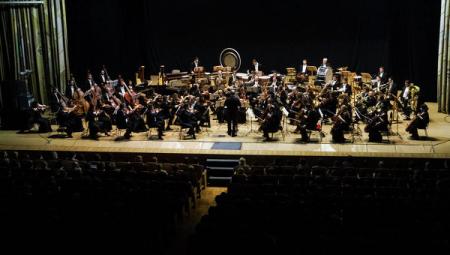 Симфонический оркестр "Мариинки" начинает тур по Латинской Америке