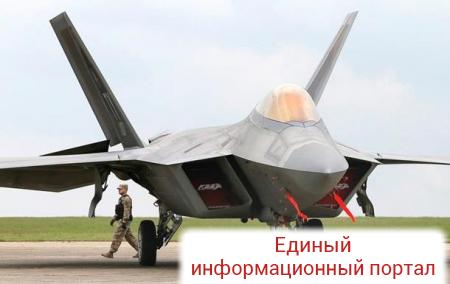 США отправили в Литву новейшие истребители F-22
