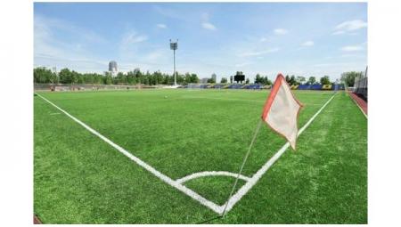 Власти Москвы отремонтируют 11 футбольных полей в "спальных" районах