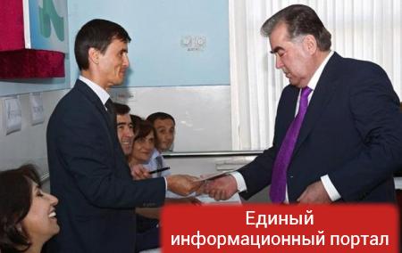 В Таджикистане проходит референдум о полномочиях Рахмона