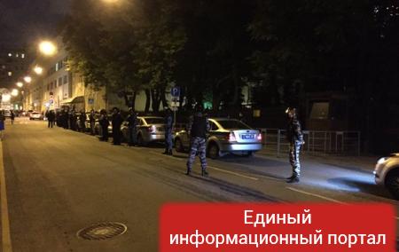 Посольство Украины в Москве забросали яйцами