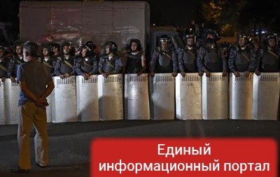 ЕС призвал отпустить заложников в Ереване