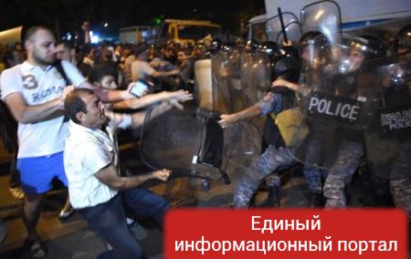 В Ереване разогнали демонстрантов: десятки раненых