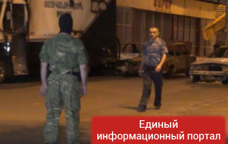 Опубликовано видео сдачи властям вооруженной группы в Ереване