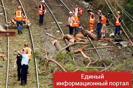 Во Франции поезд врезался в дерево, 60 раненых