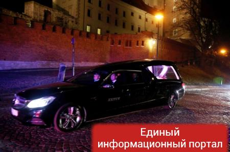 В Кракове похоронили останки Леха Качиньского