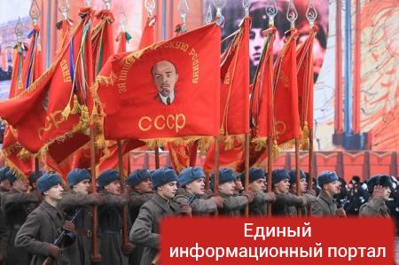 В Москве прошел марш в честь парада 1941 года